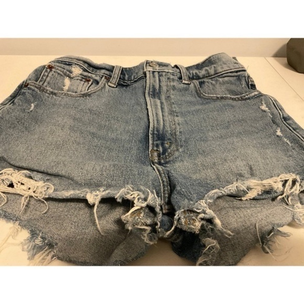 Abercrombie & Fitch "The Mom Short" High Rize Dark Wash Distressed Short Sz 2 - Picture 2 of 6